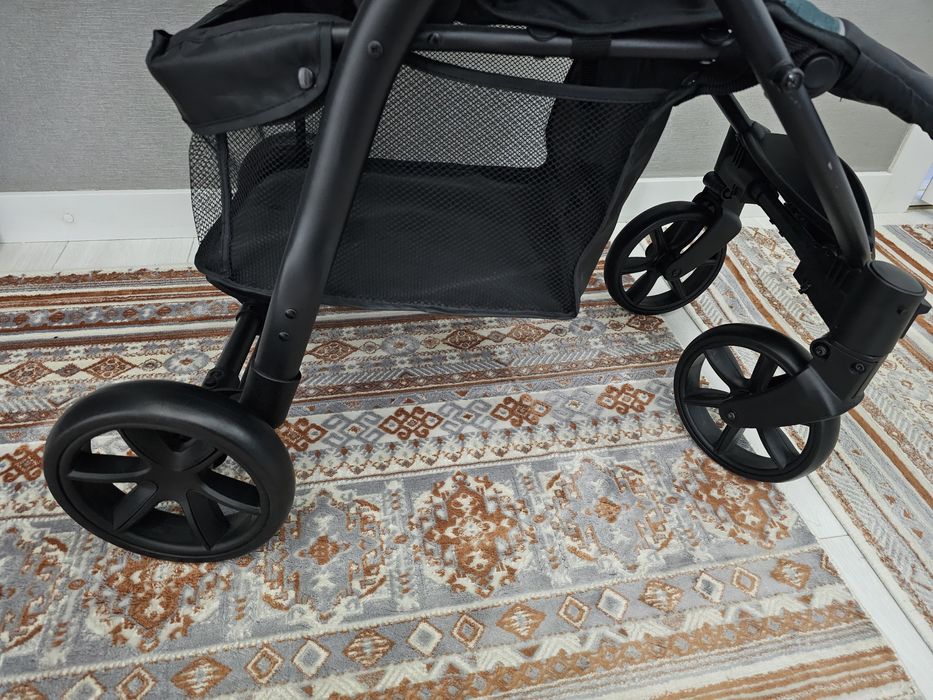 Продам Новую Коляску