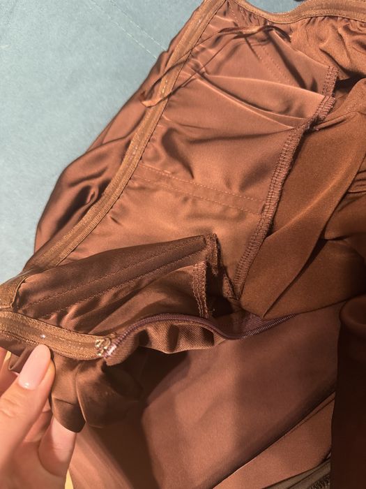 Коричневое вечерное платье