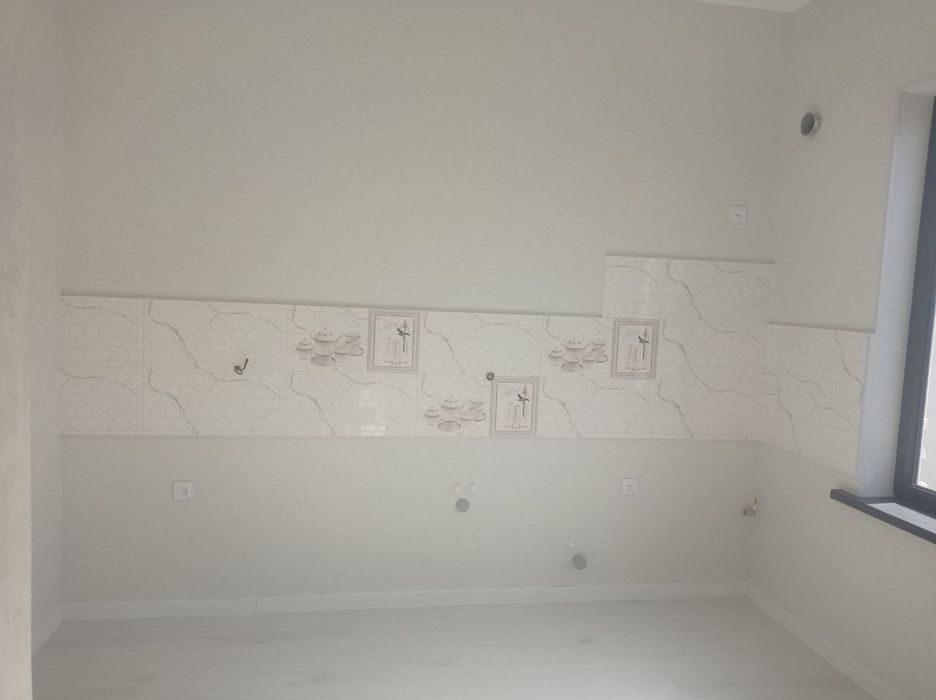 Уй (ховли) сотилади