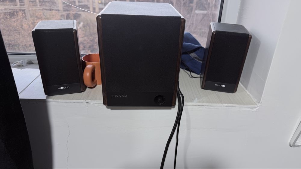 Продам колонку Microlab СРОЧНО!