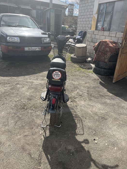 Продам электро мопед не на ходу умер акум