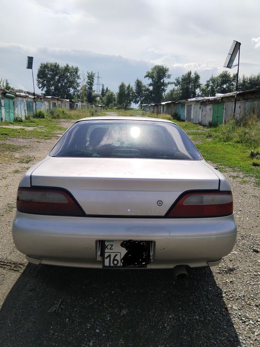 Продам машину Nissan presea