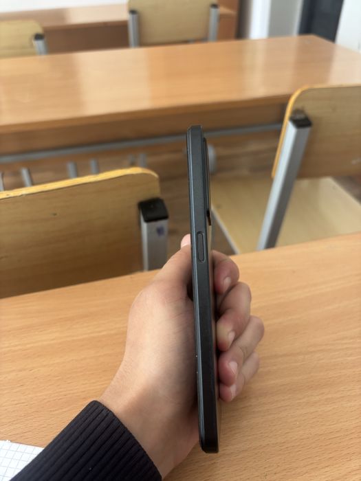 Продается бюджетный телефон цена адыкватная Oppo A57Spro