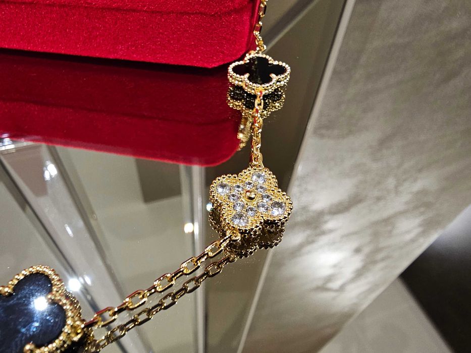 Van Cleef & Arpels VCA Gold Black Alhambra 10 Motif Дамско Колие