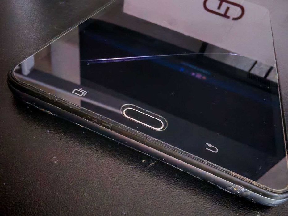 Планшет samsung на запчасти