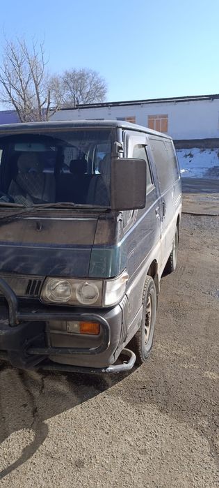 Продам  мицубиси делику