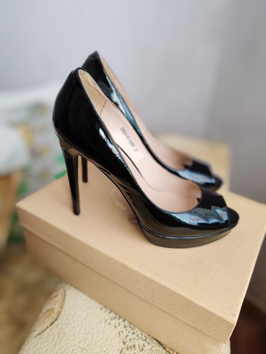 Лакированые туфли