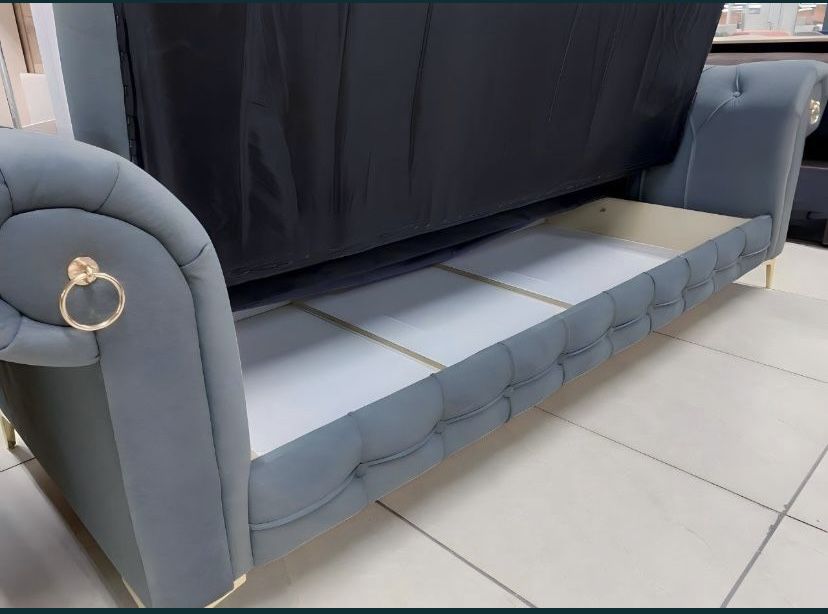 Продается новый диван