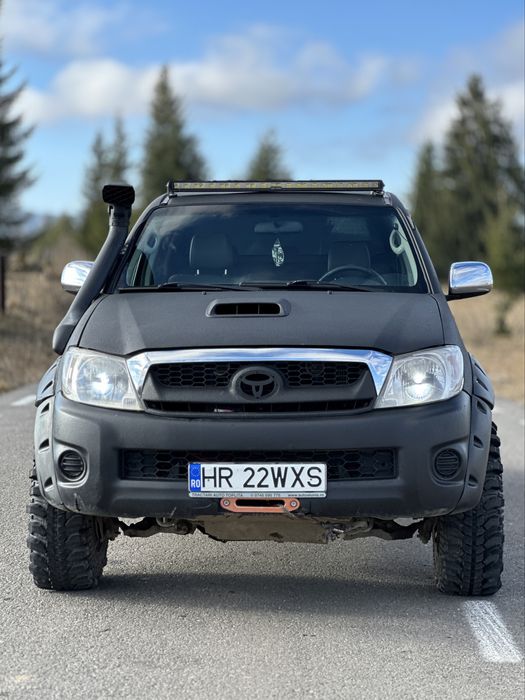 Toyota Hilux 3.0D -4D 2009 automată 200cp