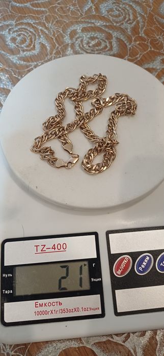Продам золотую цепь