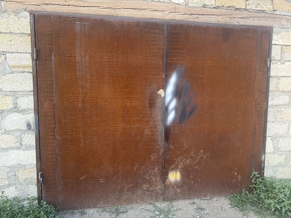 Ворота для гаража из проф трубы