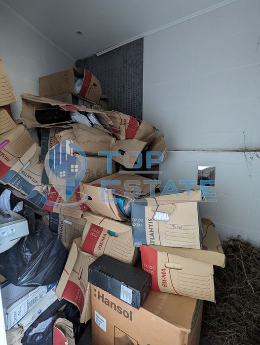 Двуетажна тухлена къща с външна изолация в село Миндя