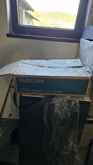 Mixer TASCAM  digital