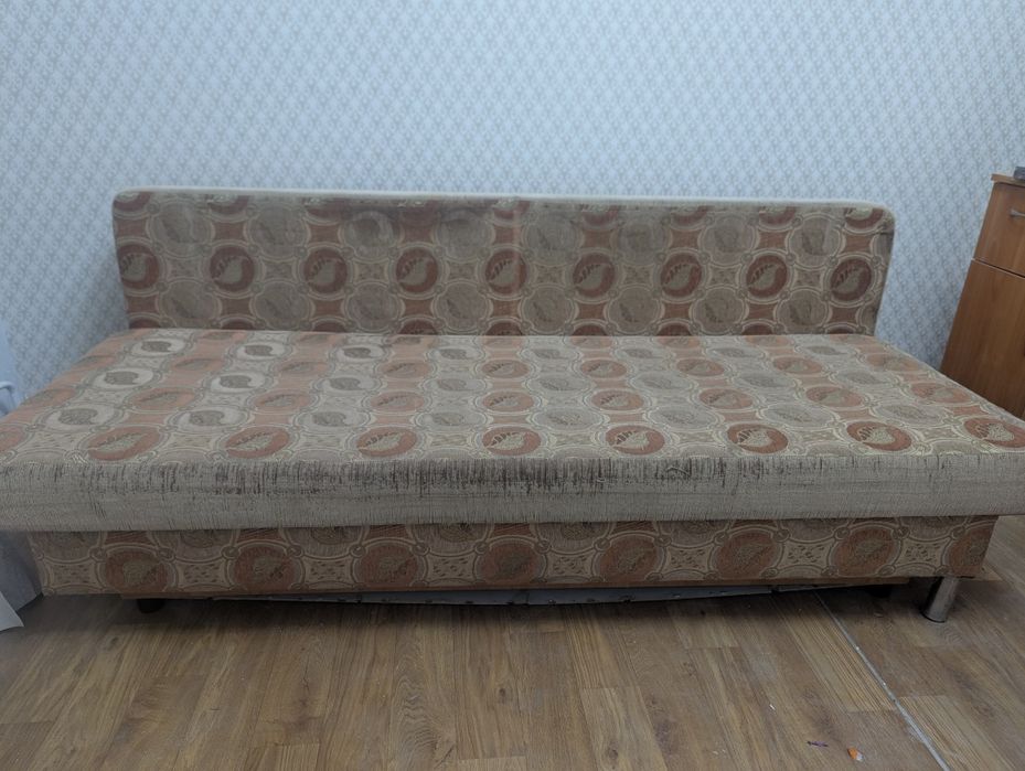 Диван отдам даром Бурундай