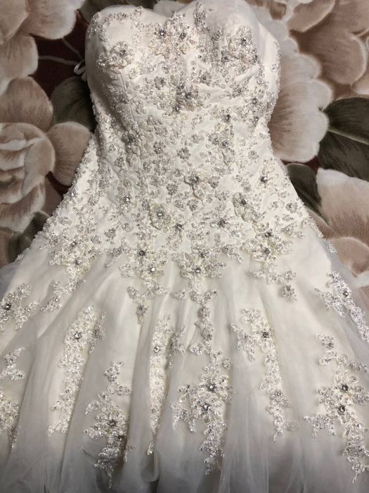 Сватбена рокля е много красива