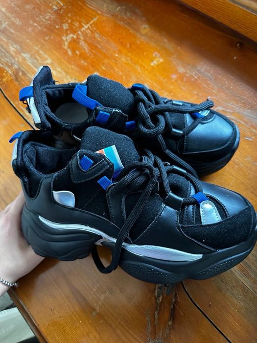 Кроссовки новые унисекс