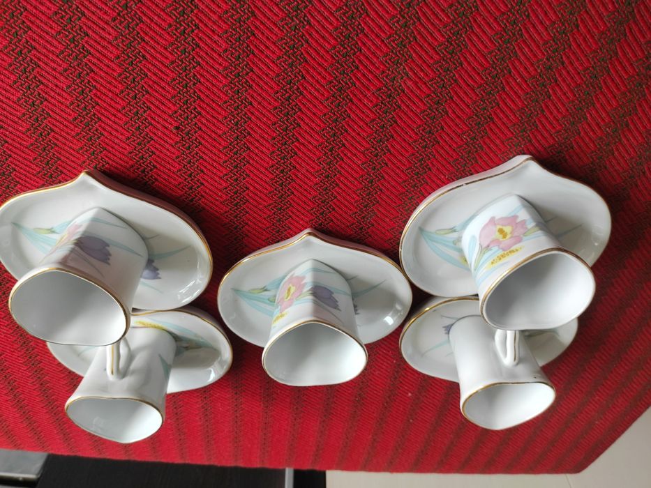 Serviciu de cafea, nou în ambalaj, plăcut și foarte practic