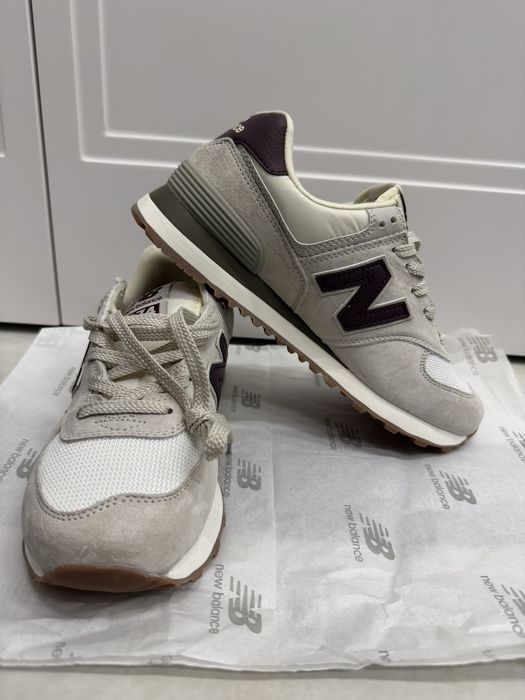 Продам New Balance 574