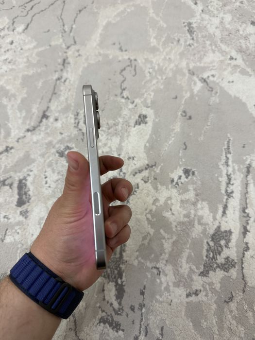 iPhone 16 Pro Max 256GB в идеальном состоянии