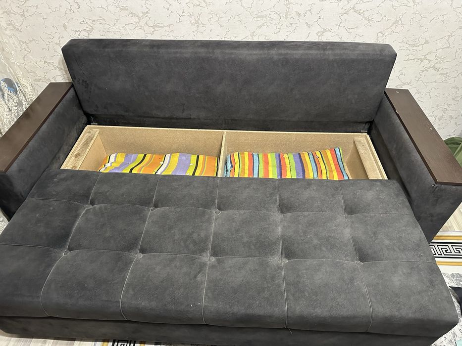 Продам диван в хорошем состоянии