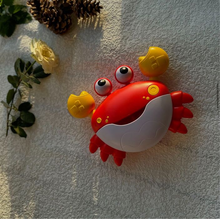 Крабик пускающий пузыри