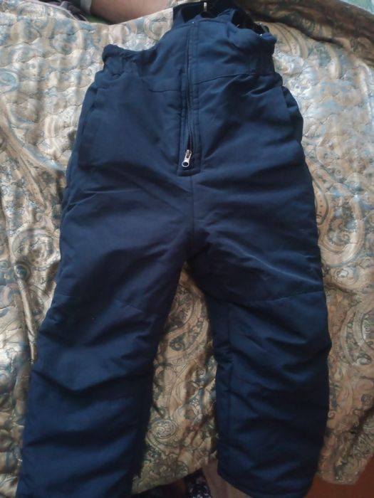 Продам куртку для девочки 4-5 лет 9000тг