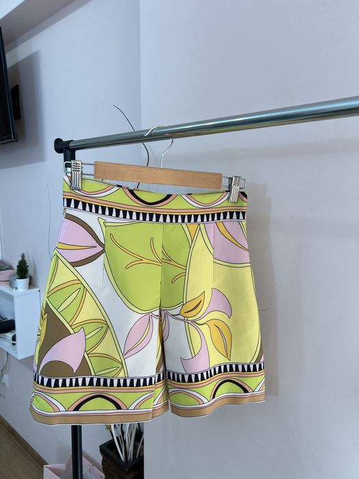 Къси панталонки Zara