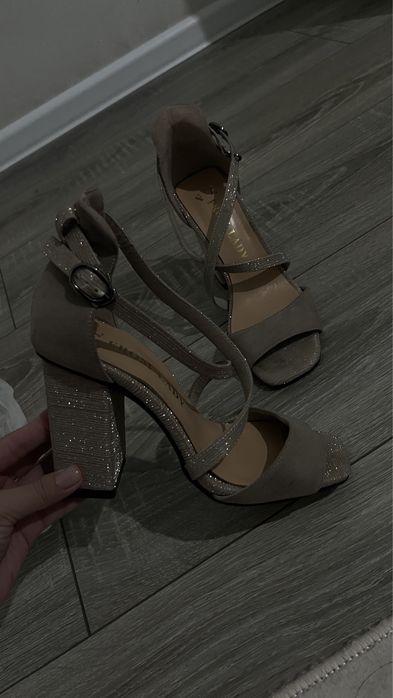 Продаю туфли