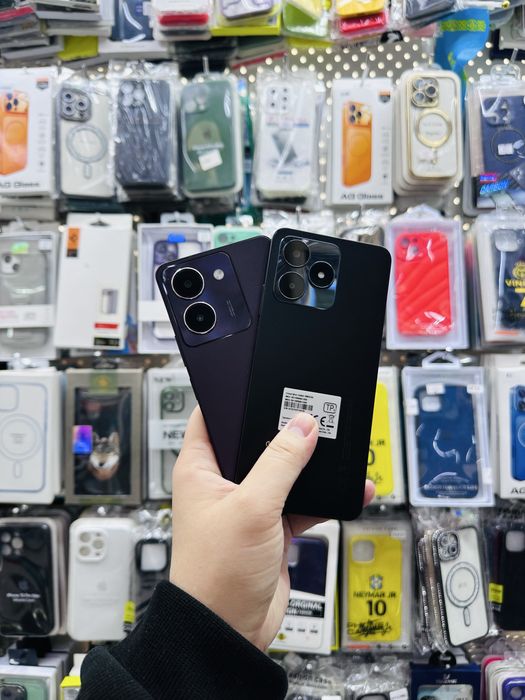 Телефон разные.