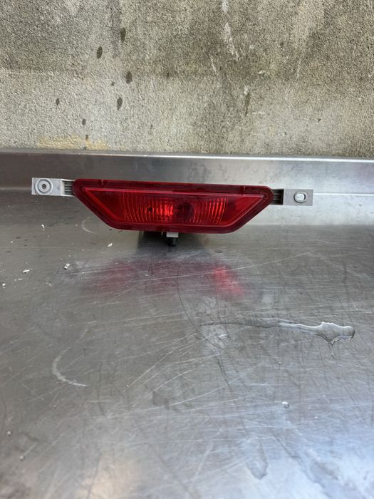 Lampa ceata bara spate Dacia Spring generatia 1 cod 265803356R