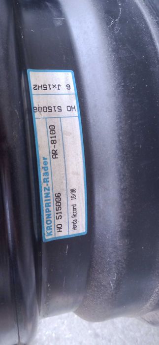 Продавам 15-цолови железни джанти