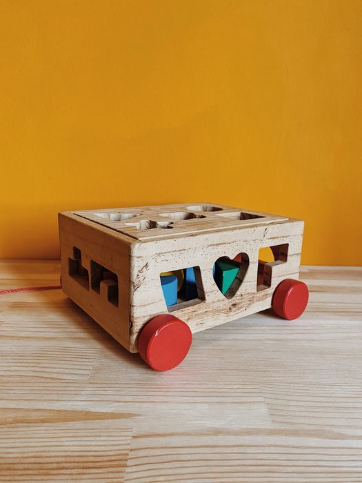 Дървен сортер на колелца