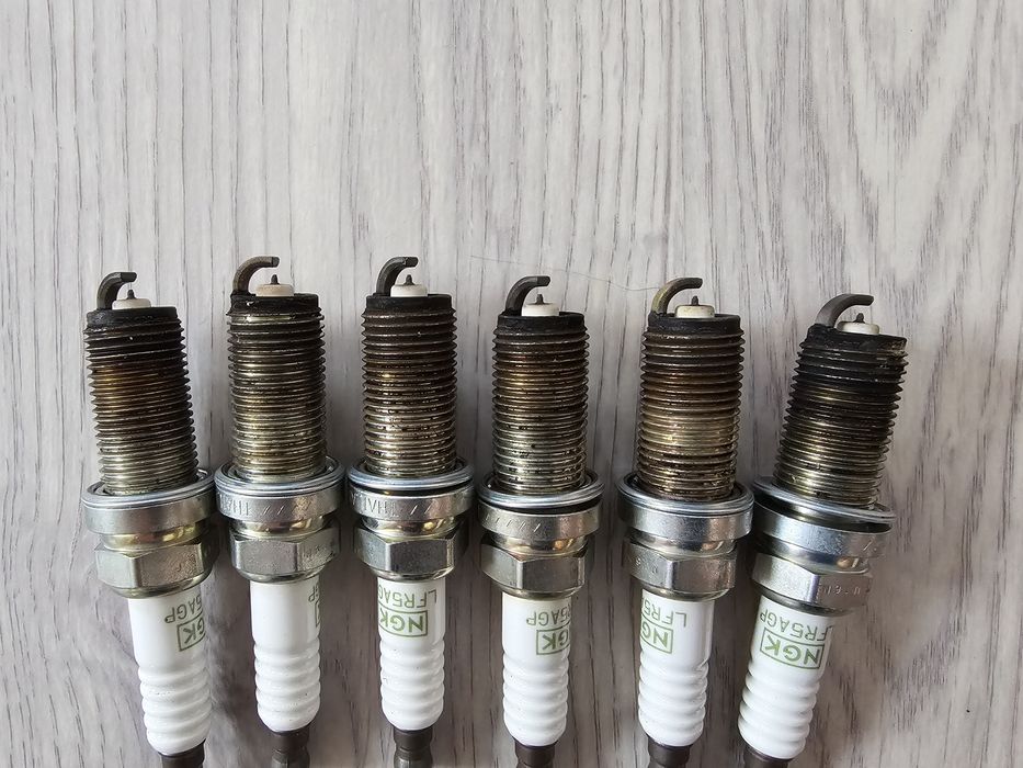 Продам свечи NGK