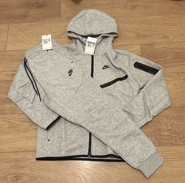 #EDITIE LIMITATĂ# Nike Tech Fleece Full Gri - Verificare Colet