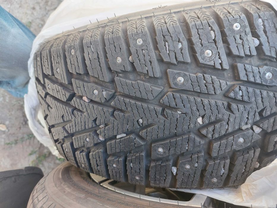Зимние шины шипованные   205/55R16