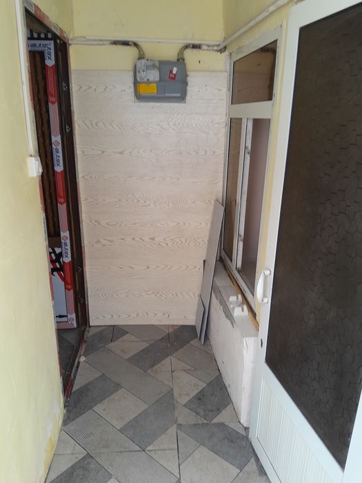 Опши дворда 2 хонали хавли сотилади