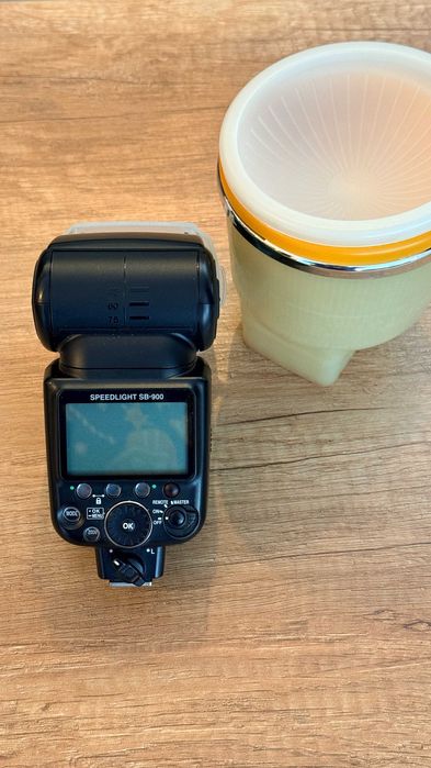 Nikon Blit Speedlight SB900 asemanator SB600, SB910, SB5000