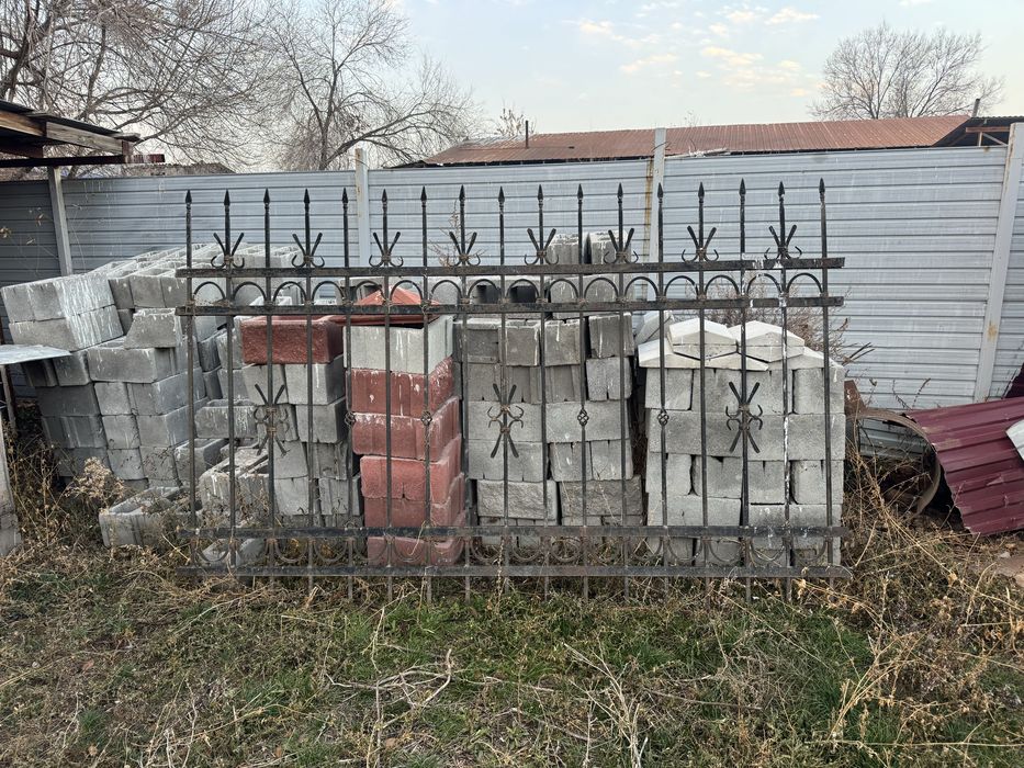 Продам ворота 2 шт заборы 9 шт