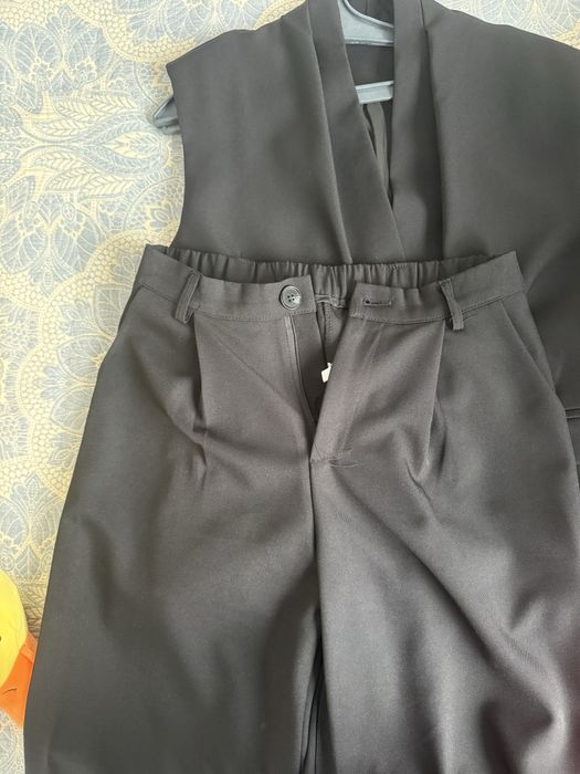 Продается костюм двойка