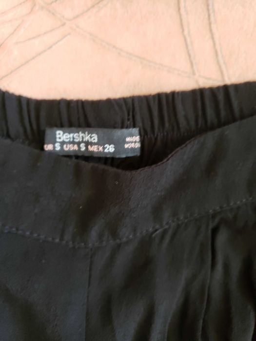 Bershka  черен летен панталон с широки крачоли