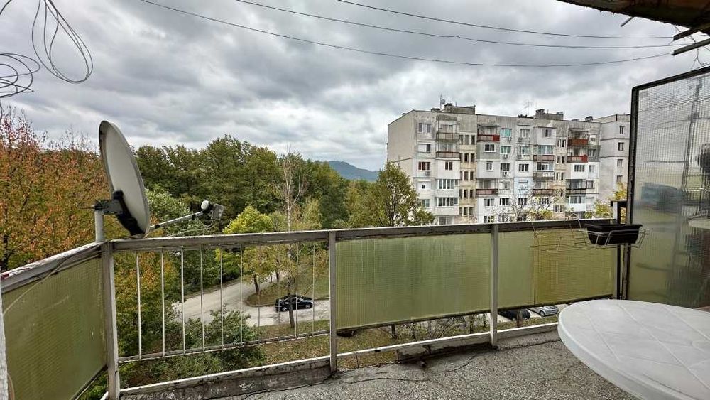 Продава се Двустаен апартамент в Габрово, Център - 57 кв.м за 1074 €/кв.м - Снимка #1