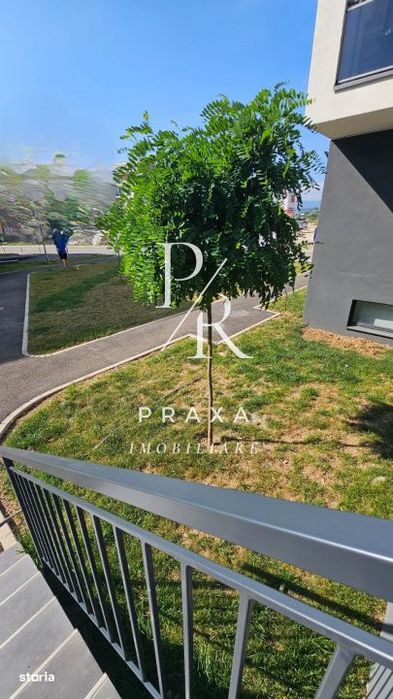 Apartament 3 camere de inchiriat,  bloc nou, terasa 80 mp,  Tineretulu
