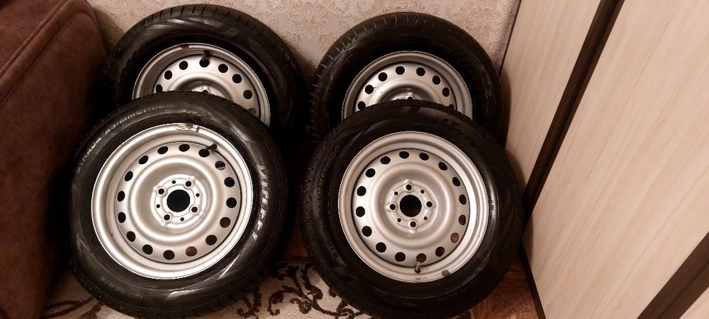 Продам шины с дисками R14