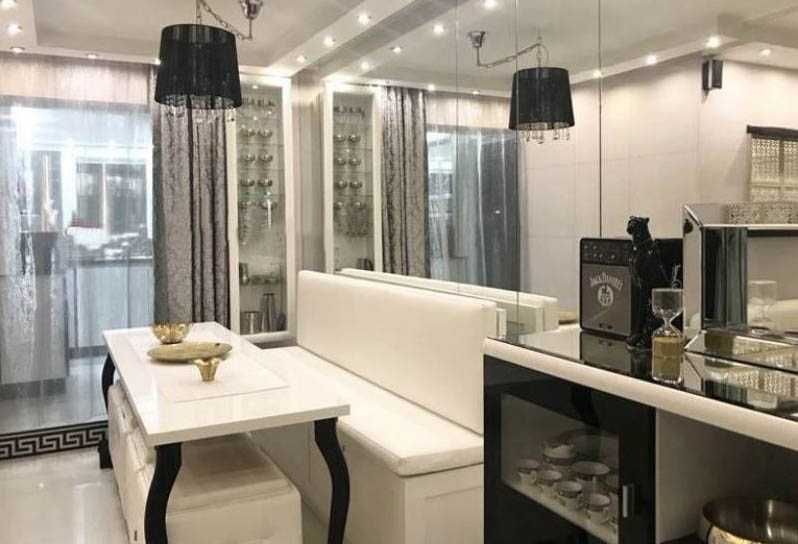 Дава се под наем Тристаен апартамент в София, Лозенец - 80 кв.м за 1047.03 € - Снимка #1
