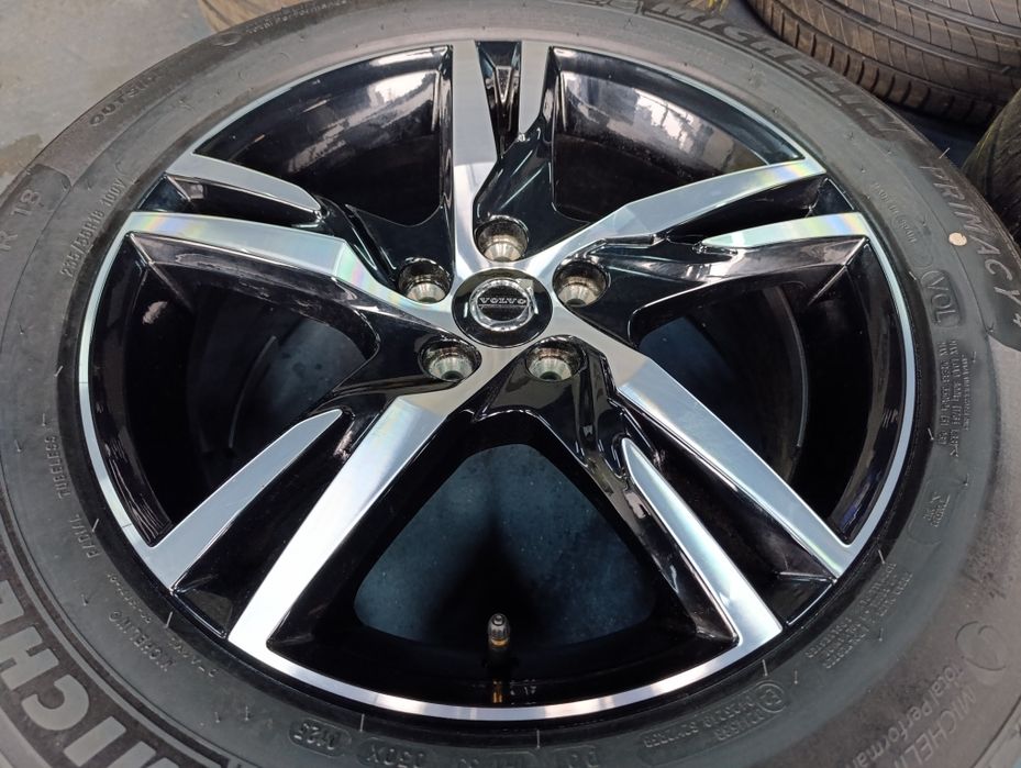 Jante originale Volvo XC 40 18''noi cu anvelope noi de vară 2025