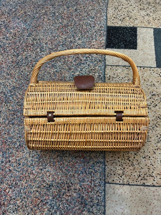 Корзина плетёная на пикник
