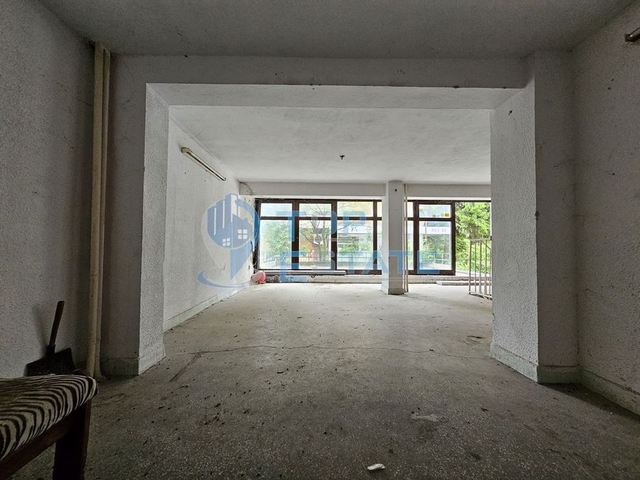 Просторно южно помещение в гр. Велико Търново