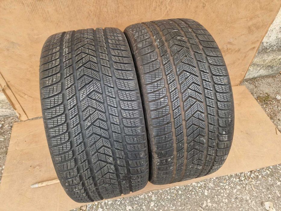 2 Pirelli R22 325/35
Зимни гуми 
DOT3419