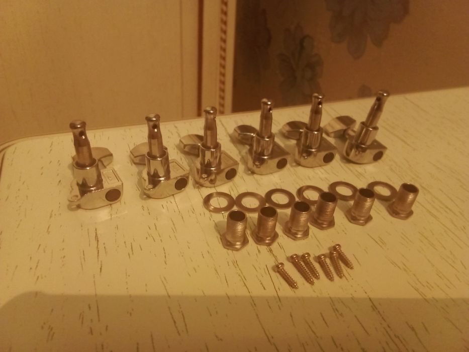 Гриф для электрогитары с колками