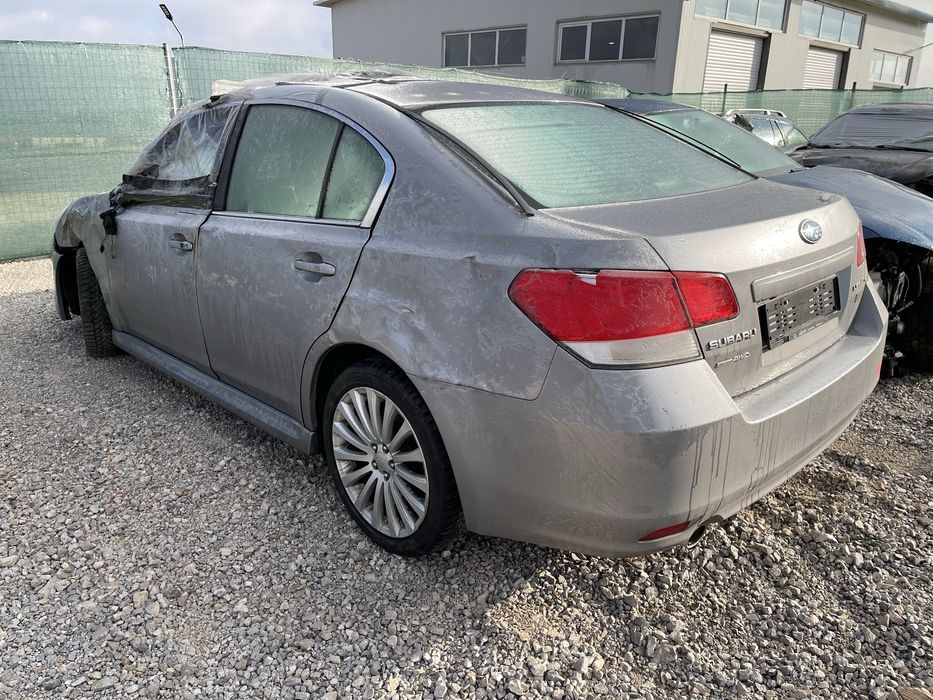 Subaru Legacy 2012 V 2.5i На части
